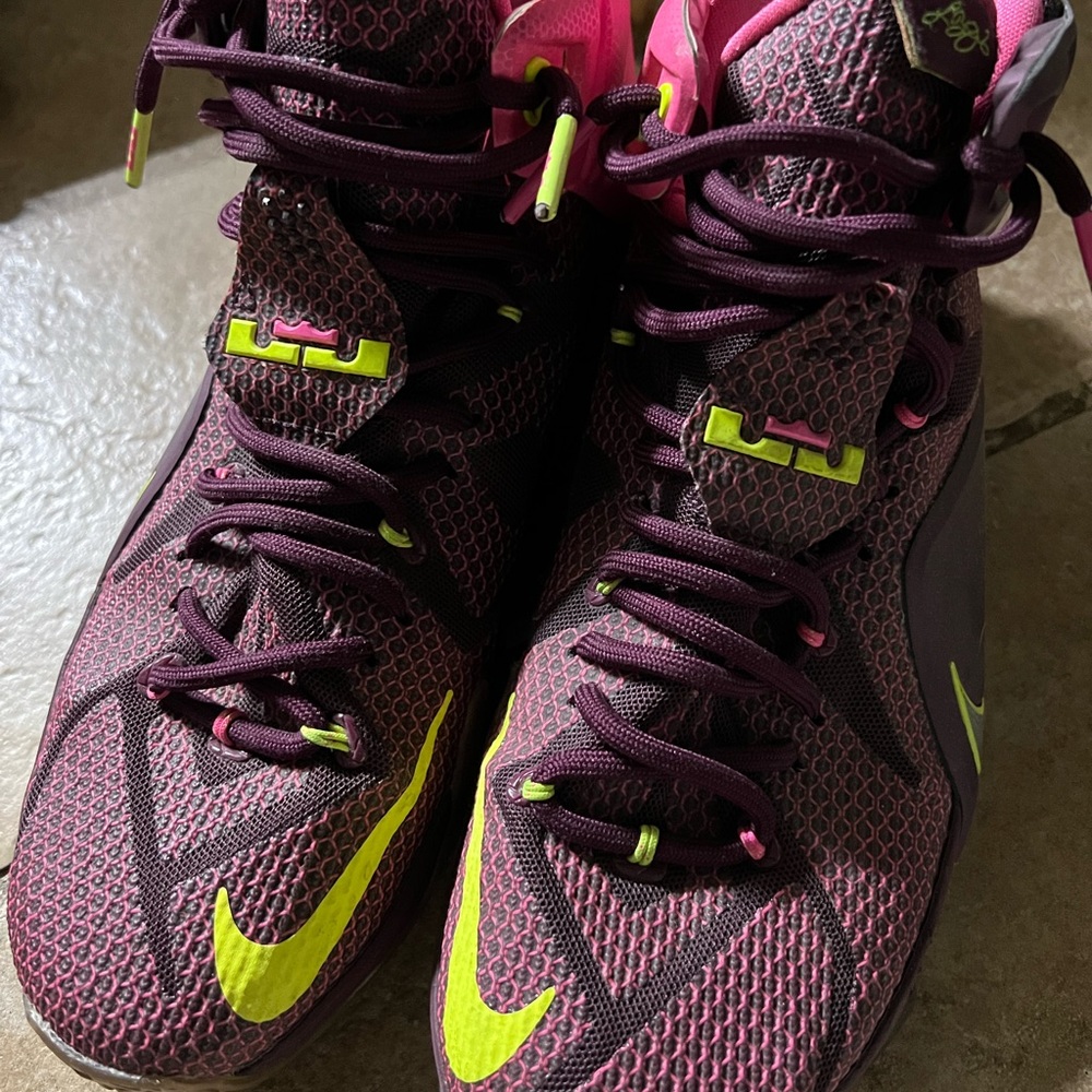 Nike LeBron 12 Double Helix